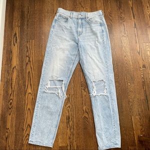 Ripped light blue American Eagle Mom Jean